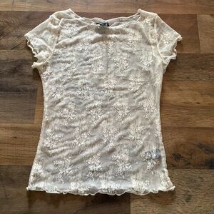 Chic Cream Lace Short Sleeve Top